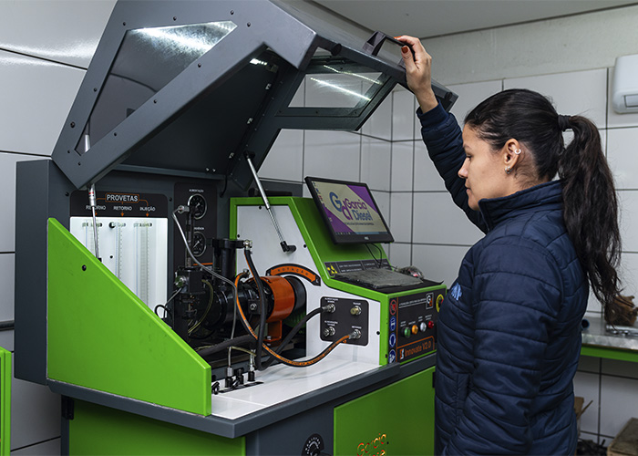 Máquina de limpeza de bicos injetores
